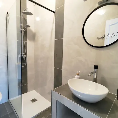 Apartment Paris Nečujam