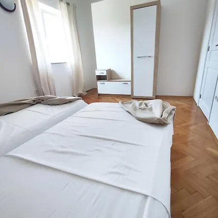 Paris Apartamento Nečujam