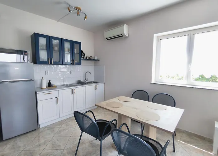 Paris Apartment Nečujam